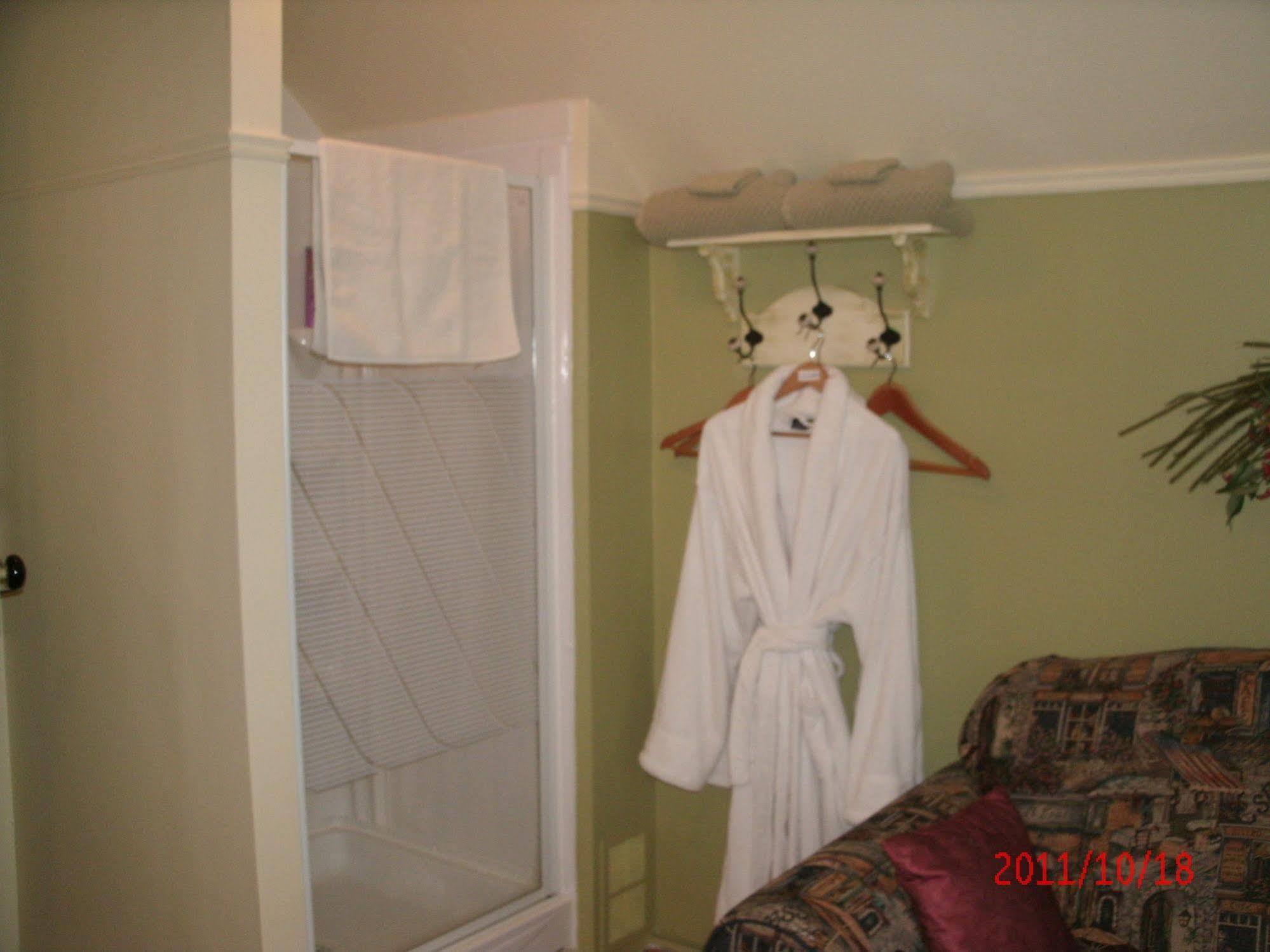 Bed and Breakfast Ici Et Maintenant Magog Zewnętrze zdjęcie